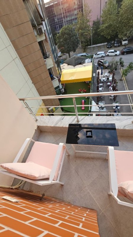 Tirane, jepet me qera apartament 1+1 Kati 4, 60 m² 800 € (Kompleksi Usluga)