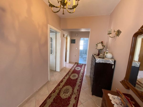 Durres, shitet apartament 2+1+Ballkon Kati 5, 88 m² 120.000 € (egnatia)