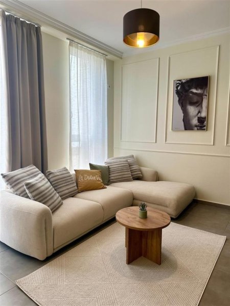 Tirane, jepet me qera apartament 1+1 Kati 1, 65 m² 650 € (Kompleksi Avid)