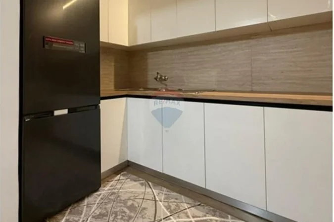 Tirane, jepet me qera apartament 2+1 , 70 m² 600 € (ali demi)