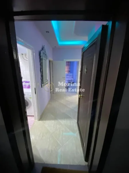 Tirane, jepet me qera apartament 2+1 Kati 3, 100 m² 450 € (Rruga Agon)