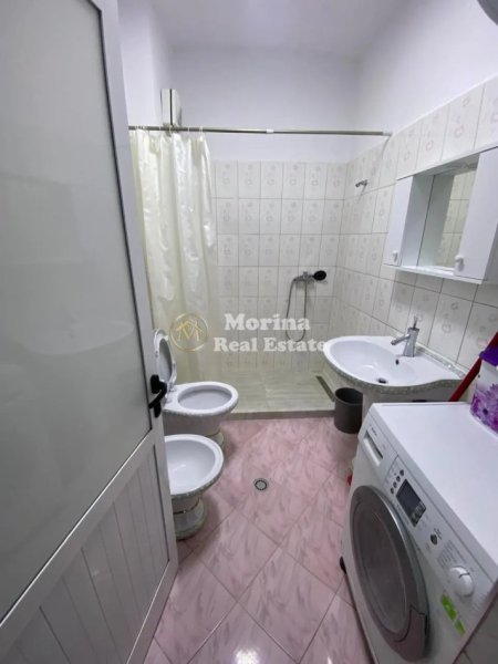 Tirane, jepet me qera apartament 2+1 Kati 3, 100 m² 400 € (Rruga Agon)