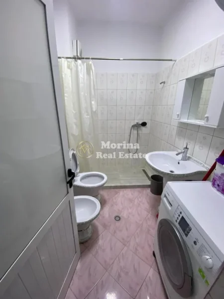 Tirane, jepet me qera apartament 2+1 Kati 3, 100 m² 450 € (Rruga Agon)