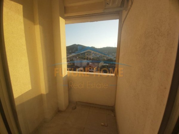 Tirane, shitet apartament 2+1 Kati 5, 92 m² 192.000 € (Kompleksi Golden Park)