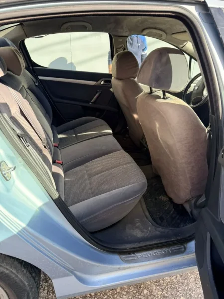 Berat, shitet makine Peugeot 407 Benzin+Gaz, gri metalizato manuale Klima 277 km 2.500 €