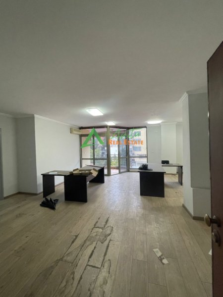 Tirane, shitet apartament 2+1+Ballkon Kati 2, 103 m² 258.000 € (Rruga Muhamed Gjollesha)
