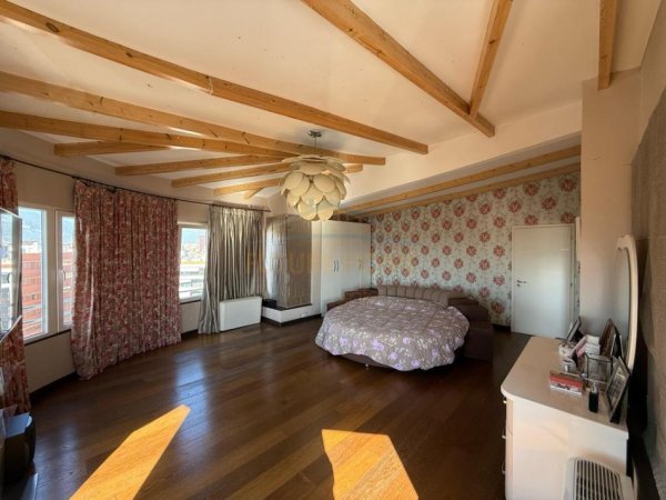 Tirane, shitet apartament duplex 4+1 Kati 9, 268 m² 510.000 € 