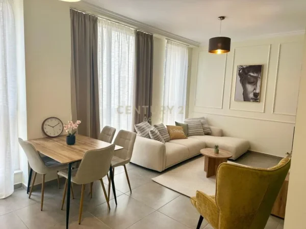 Tirane, jepet me qera apartament 1+1 Kati 1, 70 m² 650 € (Bulevardi Ri)