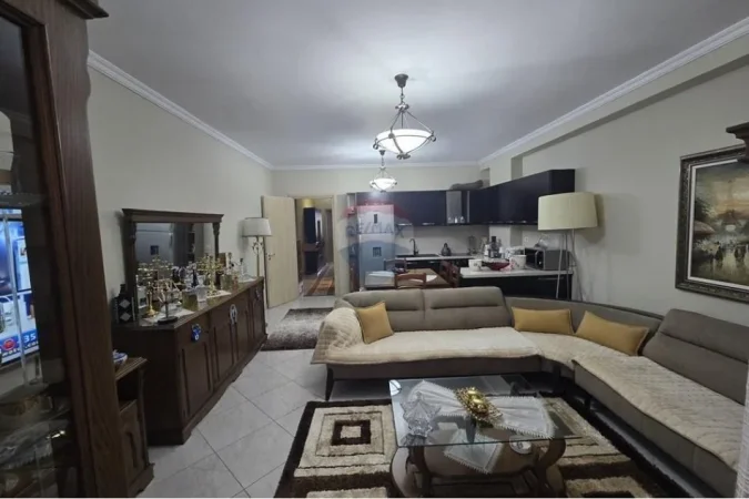 Tirane, shitet apartament 2+1 , 103 m² 160.000 € (astir)