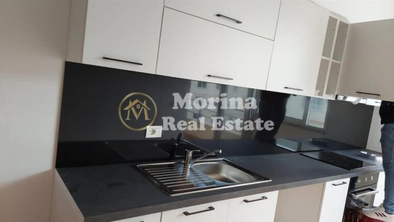 Tirane, jepet me qera apartament 2+1 Kati 8, 105 m² 450 € (Astir)