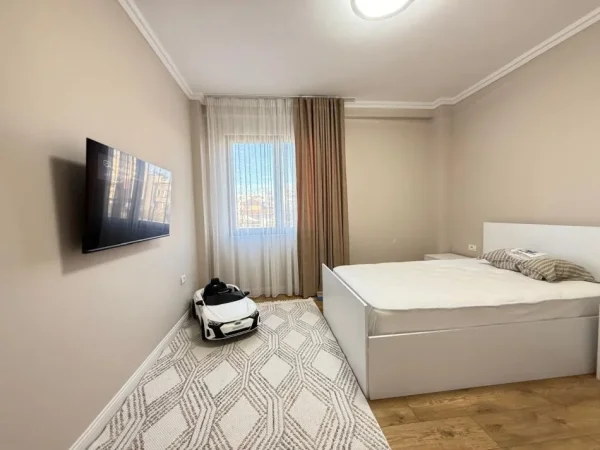 Tirane, shitet apartament 3+1 , 134 m² 240.000 € (tregu elektrik)