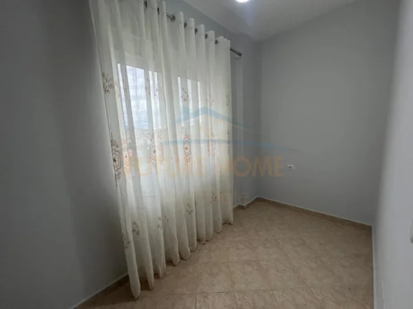 Tirane, jepet me qera apartament 2+1 Kati 4, 94 m² 480 € 