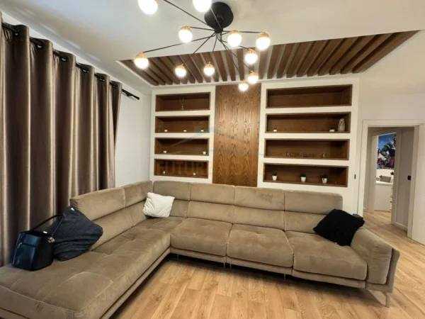 Qera, Apartament 3+1+2+Post Parkimi, Fresku. 1,500 €