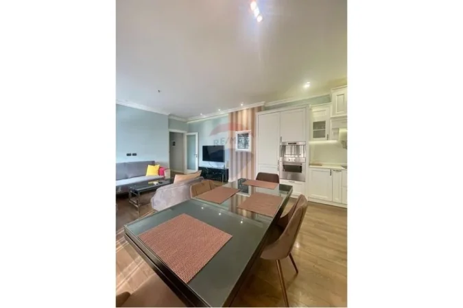 Tirane, jepet me qera apartament 2+1+Ballkon Kati 10, 95 m² 1.500 € (Rruga Kajo Karafili, Tirane)