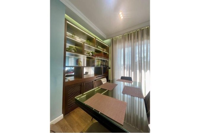 Tirane, jepet me qera apartament 2+1+Ballkon Kati 10, 95 m² 1.500 € (Rruga Kajo Karafili, Tirane)