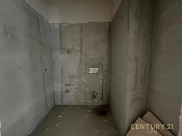 Tirane, shes apartament 1+1+Ballkon Kati 1, 110 m² 154.000 € (Bulevardi Ri)