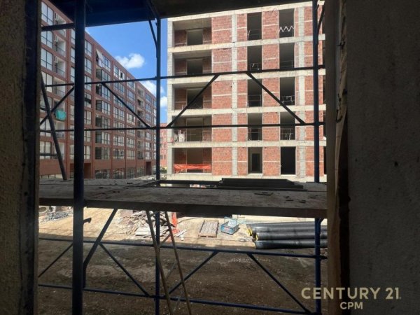 Tirane, shes apartament 1+1+Ballkon Kati 1, 110 m² 154.000 € (Bulevardi Ri)