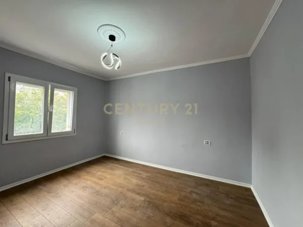 Tirane, shitet apartament 2+1+Ballkon Kati 4, 70 m² 155.000 € (Harry Fultz)