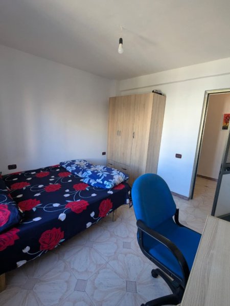 Tirane, jepet me qera apartament 2+1+Ballkon Kati 3, 117 m² 650 € (Mine Peza)