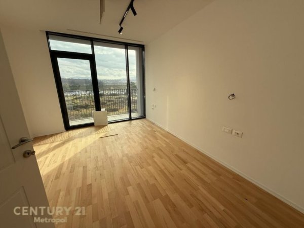 Tirane, shes apartament Kati 5, 149 m² 448.000 € (Rruga e Kosovareve)