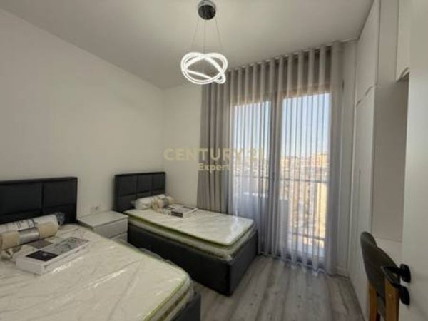 Tirane, jepet me qera apartament 2+1 Kati 7, 80 m² 800 € (Don Bosko)
