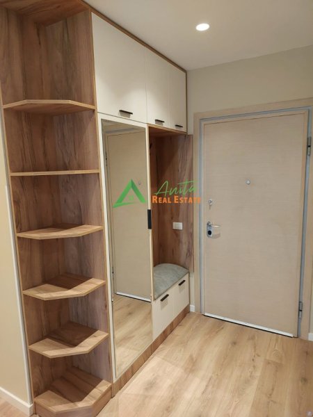 Tirane, jepet me qera apartament 2+1 Kati 4, 80 m² 1.000 € (Rruga e Elbasanit)