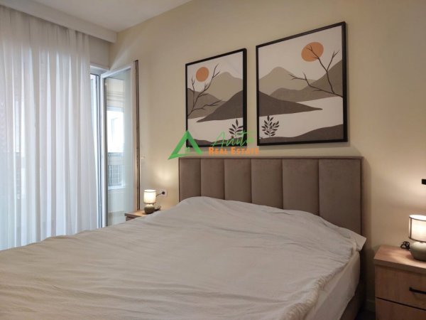 Tirane, jepet me qera apartament 2+1 Kati 4, 80 m² 1.000 € (Rruga e Elbasanit)