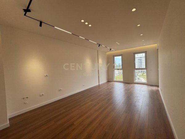 Tirane, shitet apartament 2+1+Ballkon Kati 4, 97 m² 121.000 € (Kompleksi "Univers City")