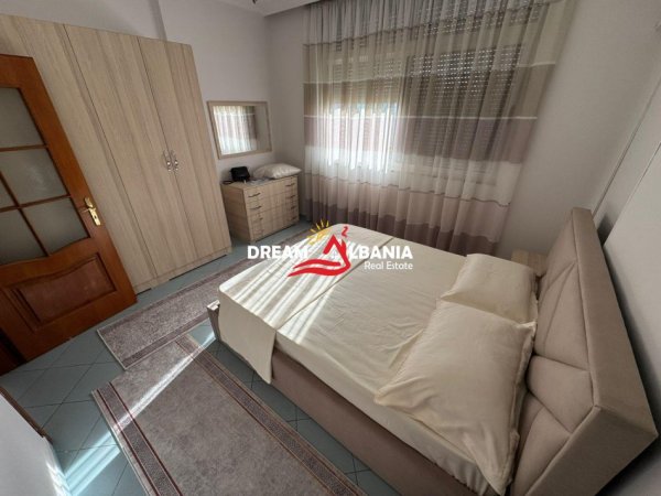 Tirane, jepet me qera apartament 3+1 , 130 m² 650€ (ne Rrugen Mine Peza)