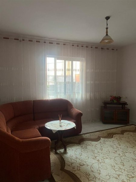 Tirane, jepet me qera apartament 1+1 Kati 1, 410 € 