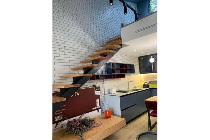 Tirane, jepet me qera apartament duplex Dublex , 95 m² 900 € (Rruga e Elbasanit)