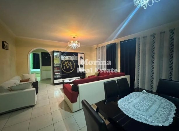 Tirane, jepet me qera apartament 2+1 Kati 5, 110 m² 550 € (Rruga Rexhep Shala)