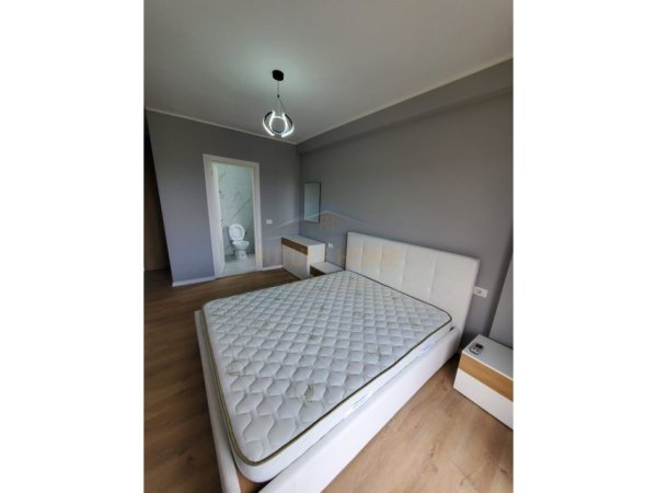 Qera, Apartament 2+1+2+Post Parkimi , Shkozë, Tiranë 500 €