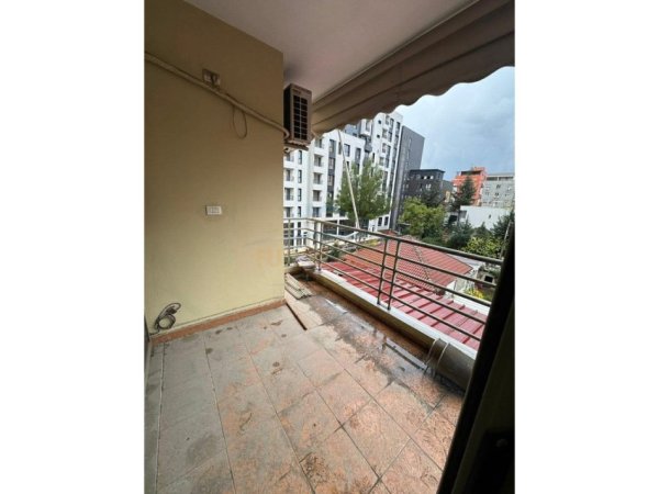 Shitet Apartament 2+1 Rruga Muhamet Gjollesha, Tirane 258,000 €