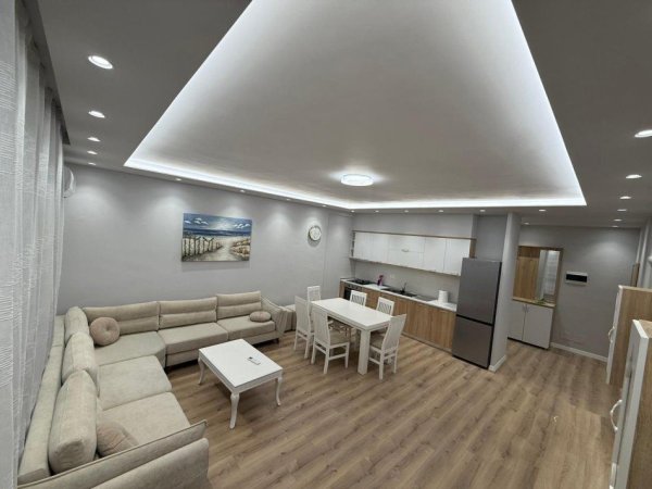 Tirane, jepet me qera apartament 1+1+Ballkon Kati 4, 76 m² 550 € (ASTIR)