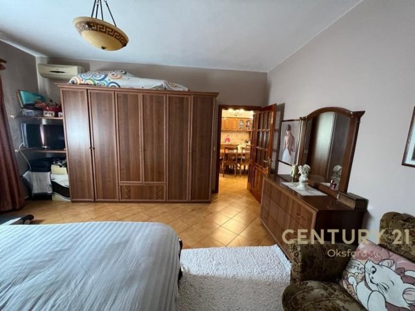 Tirane, shitet apartament 2+1+Ballkon Kati 6, 132 m² 180.000 € (prane rruges dritan hoxha)