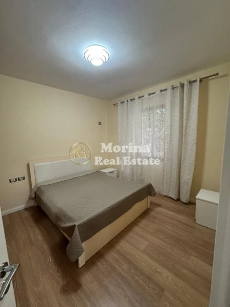 Tirane, jepet me qera apartament 2+1+Ballkon Kati 2, 90 m² 550 € (Pallati i Brigadave)