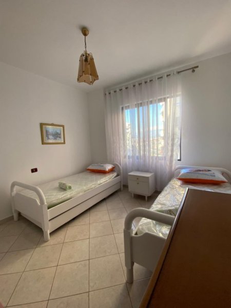 Tirane, jepet me qera apartament 2+1+Aneks+Ballkon Kati 5, 104 m² 500 € (Astir)