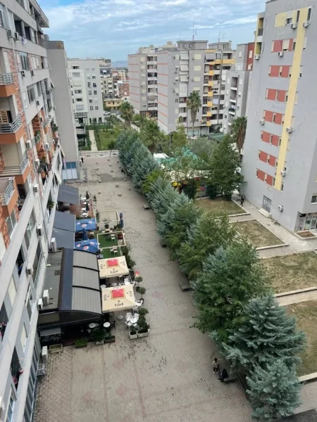 Tirane, jepet me qera apartament 1+1+Ballkon Kati 5, 60 m² 550 € (ASTIR)