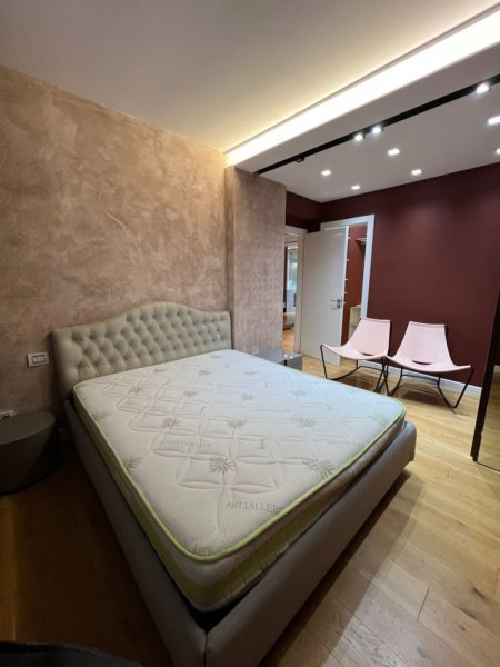 Tirane, jepet me qera apartament 3+1 , 108 m² 2.000 € (Kodra e diellit)