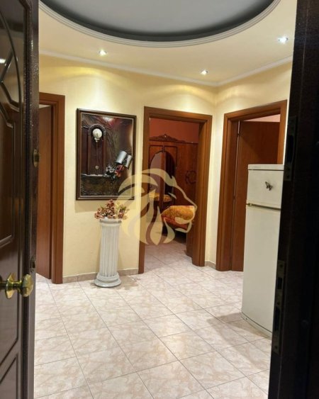 Tirane, jepet me qera apartament 2+1+Ballkon Kati 6, 75 m² 450 € 