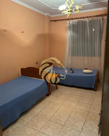 Tirane, jepet me qera apartament 2+1+Ballkon Kati 6, 75 m² 450 € 