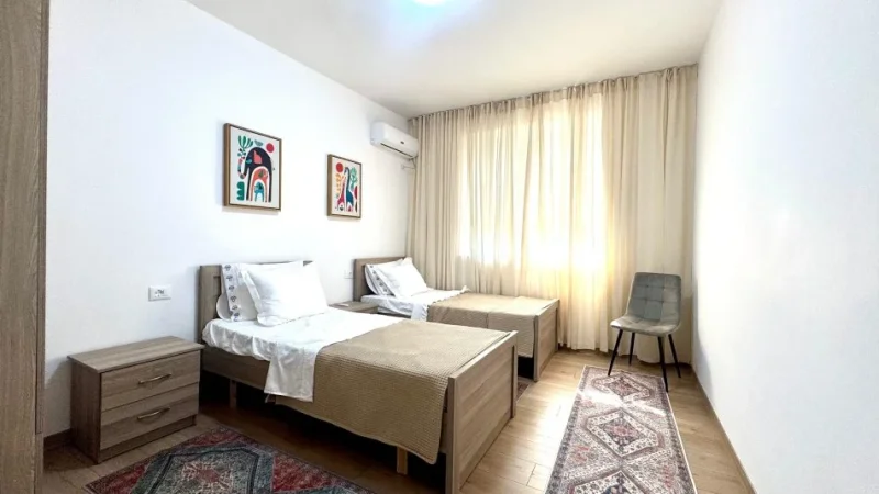 Tirane, jepet me qera apartament 2+1 , 90 m² 800 € (Qender)