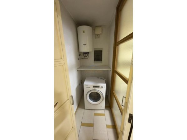 Tirane, jepet me qera apartament 3+1+Aneks+Ballkon Kati 3, 153 m² 1.200 €