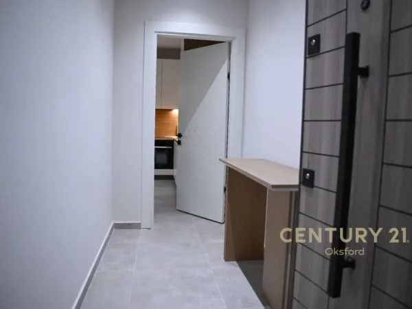 Tirane, shitet apartament 2+1+Ballkon Kati 7, 97 m² 125.000 € (qender kamez)