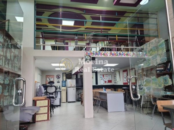 Tirane, jepet me qera ambjent biznesi Kati 1, 106 m² 600 € (Ali Demi)