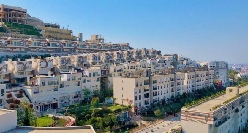 Tirane, jepet me qera apartament 1+1+Ballkon Kati 3, 70 m² 450 € (Kodra e Diellit)