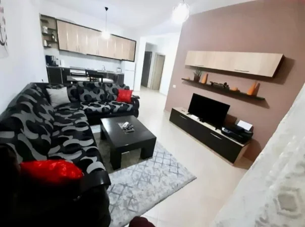 Tirane, jepet me qera apartament 2+1+Aneks+Ballkon Kati 6, 110 m² 550 € 