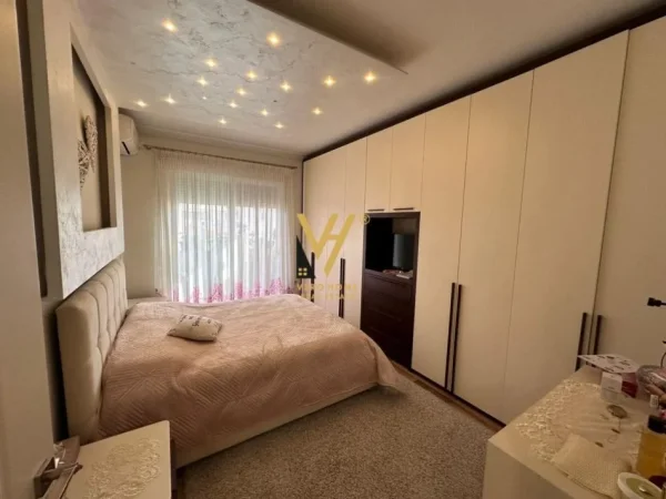 Tirane, shitet apartament 3+1+Ballkon Kati 9, 95 m² 226.000 € (FRESK)