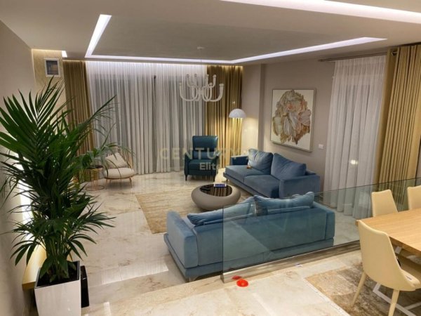 Durres, shitet Vile 3+1+Aneks+Ballkon Kati 2, 280 m² 750.000 € (Gjiri i Lalezit)